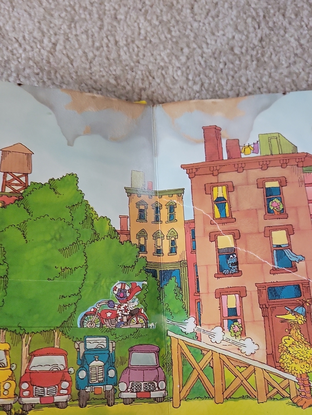 FREE W ANY PURCHASE! Sesame Street Colorful Kids Book - Picture 4 of 16